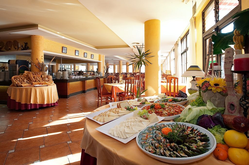 圣若热城堡与安提瓜套房厄尔巴酒店 科斯塔卡莱塔 餐厅 照片